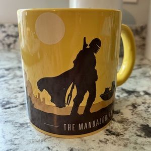 Mandalorian mug yellow